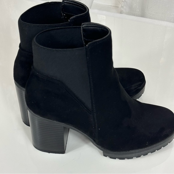 SOLD 🌟PRIMARK BOOTS chunky heel SOLID BLACK pull on boots size 8 casual to da - Picture 8 of 9